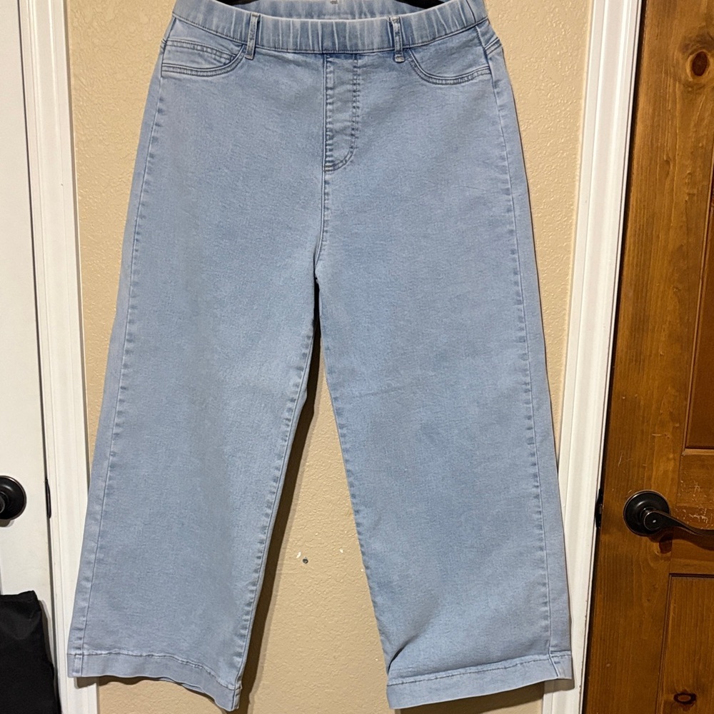 Light Blue Wide-Leg Pull-On Jeans for Women
